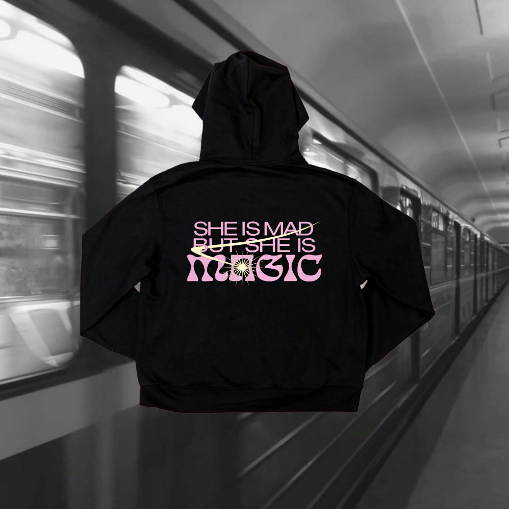 Felpa Unisex - She is mad but she is magic