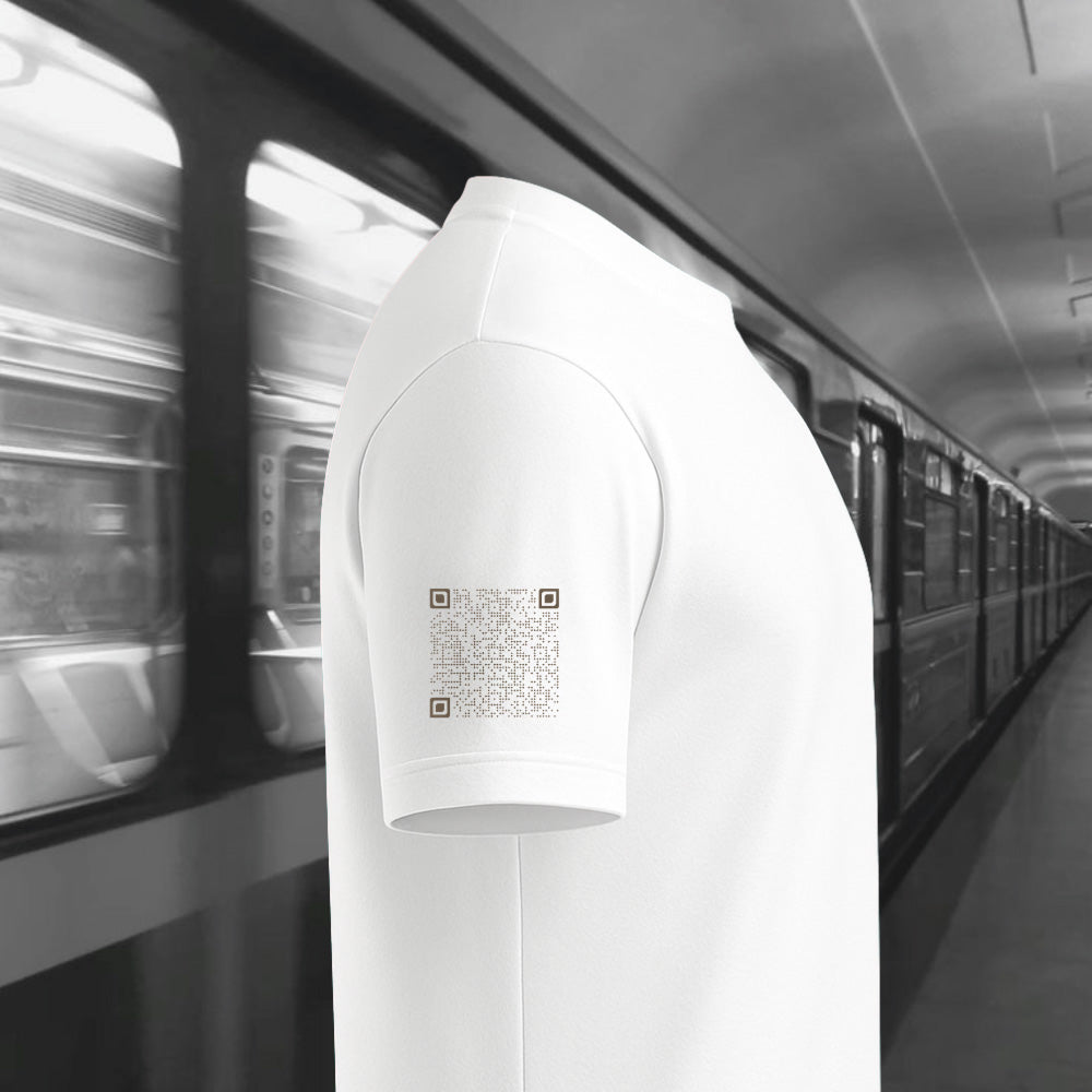 T-Shirt Unisex - She is mad but she is magic